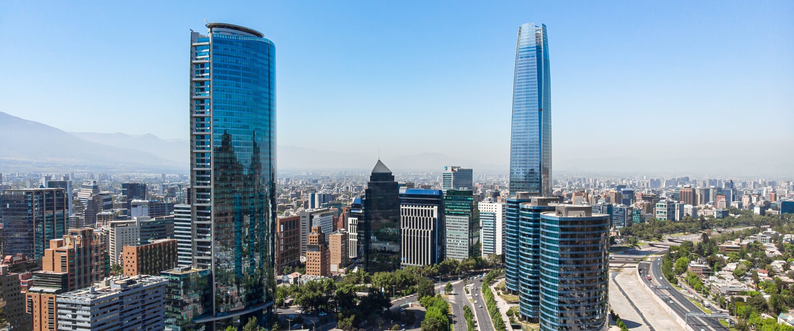 Vista del centro financiero de Santiago de Chile